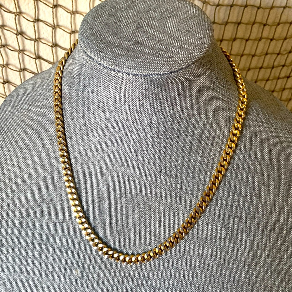 Vintage 70s SIGNED MONET GOLD TONED 1/4” CUBAN LINK CHAIN NECKLACE